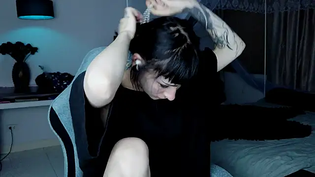 H3xD0ll online show from 05.03.26