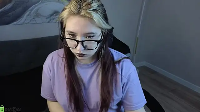 Luna Host online show from 05.15.26