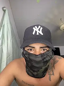 Snapshot of Haddad-9924 chatting on 04.15.26 Haddad-9924 online show from 04.15.26