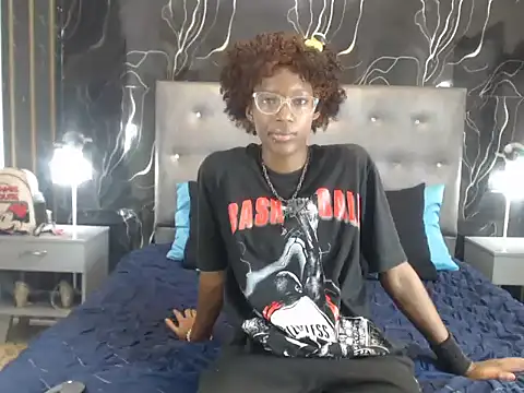 Snapshot of LeinFoxx chatting on 03.30.26 LeinFoxx online show from 03.30.26