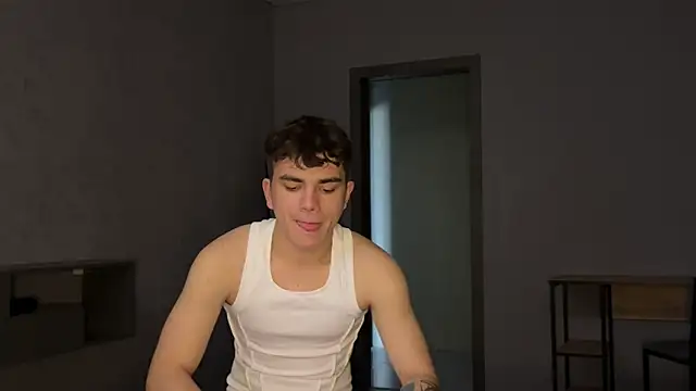 MaxWoolf online show from 05.11.26