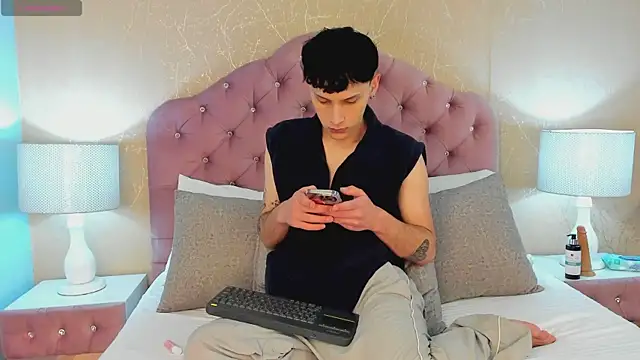 Snapshot of LephyStar chatting on 06.05.26 LephyStar online show from 06.05.26