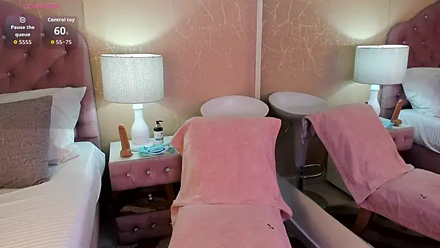 Snapshot of LephyStar chatting on 06.13.26 LephyStar online show from 06.13.26