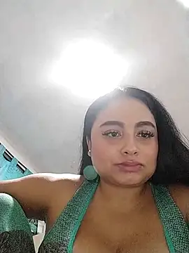 Snapshot of Aliceee_bolton chatting on 04.11.26 Aliceee bolton online show from 04.11.26