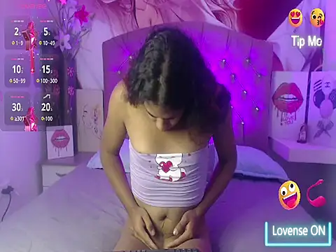 Renata Valentina online show from 05.03.26
