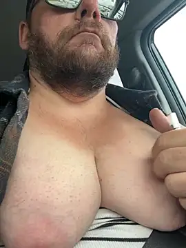 hugemanbreasts online show from 05.22.26