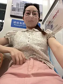 Snapshot of meimeibuguai chatting on 06.11.26 meimeibuguai online show from 06.11.26