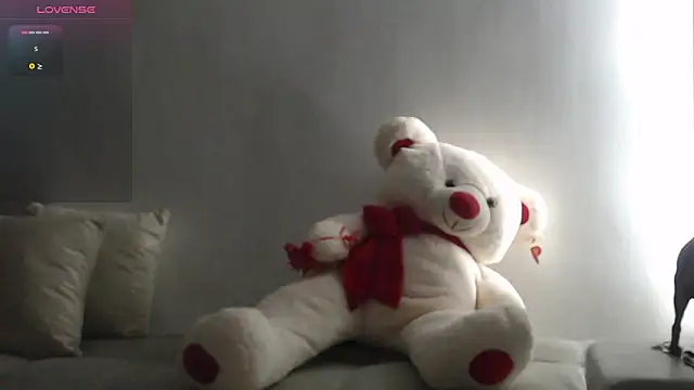 Snapshot of MissDolluxe chatting on 06.21.26 MissDolluxe online show from 06.21.26