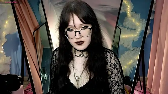 Snapshot of Laura__Wilson chatting on 04.03.26 Laura Wilson online show from 04.03.26