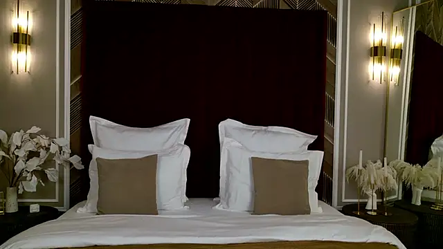GloriaNichols online show from 06.13.26