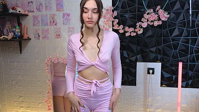 belle cute online show from 04.24.26