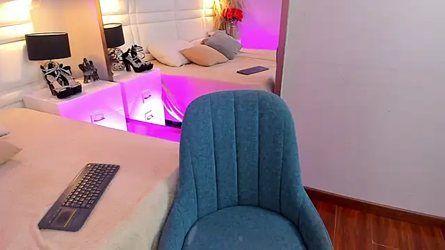 Lia  Harper online show from 04.15.26