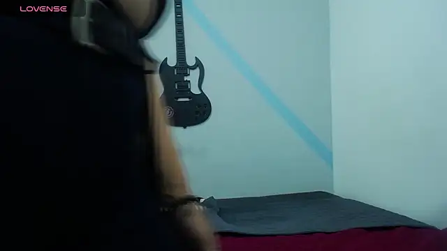 Snapshot of Luna__white chatting on 03.31.26 Luna white online show from 03.31.26