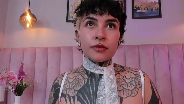 Luana fiore online show from 04.01.26