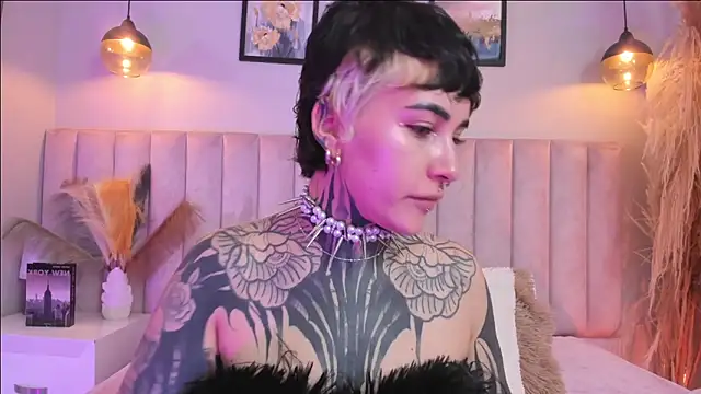 Luana fiore online show from 05.06.26