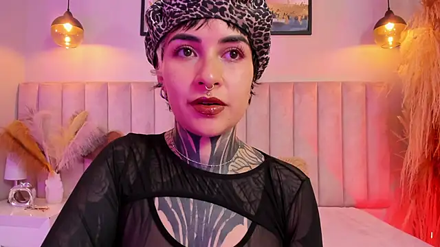 Luana fiore online show from 05.11.26