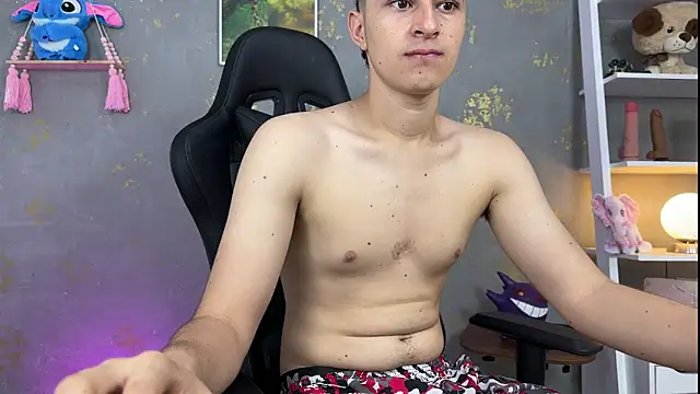 Snapshot of noah_magno_ chatting on 04.16.26 noah magno online show from 04.16.26