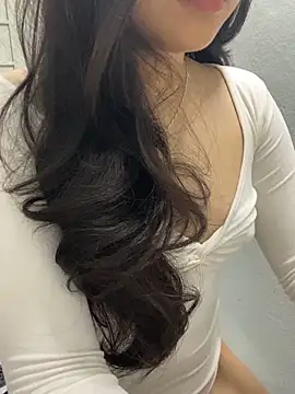 Rosecute11 online show from 04.22.26