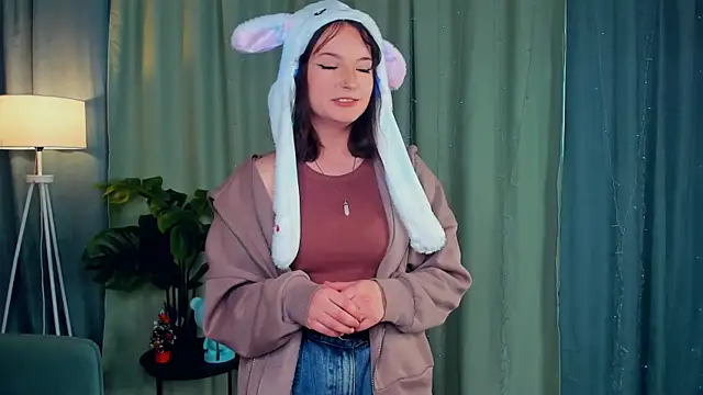 SunniPhoenix online show from 04.01.26