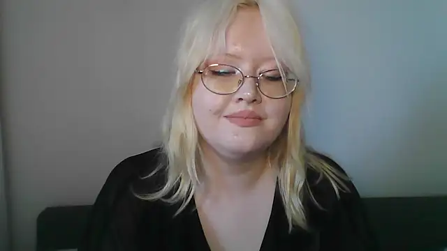 Snapshot of Elayne_Sweet chatting on 04.07.26 Elayne Sweet online show from 04.07.26