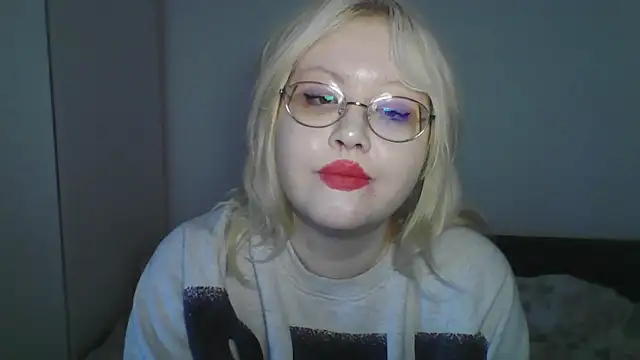 Snapshot of Elayne_Sweet chatting on 05.13.26 Elayne Sweet online show from 05.13.26