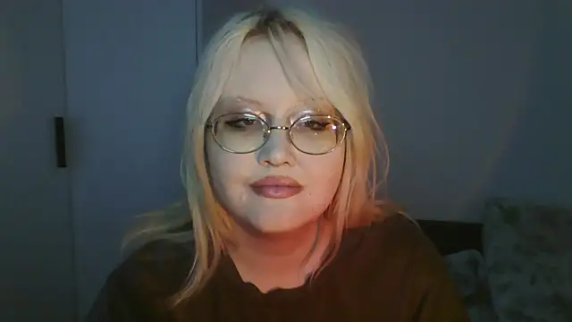Snapshot of Elayne_Sweet chatting on 05.21.26 Elayne Sweet online show from 05.21.26