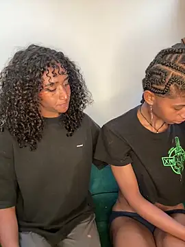 Sun lynx Love online show from 04.15.26