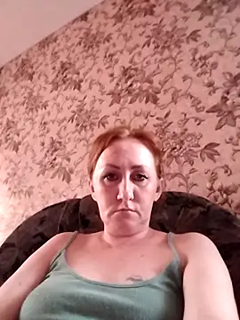 Snapshot of Zarra-Blum chatting on 03.31.26 Zarra-Blum online show from 03.31.26