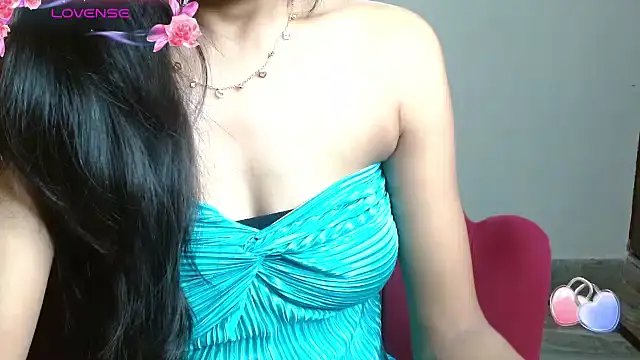 Snapshot of its_zalak chatting on 06.08.26 its zalak online show from 06.08.26