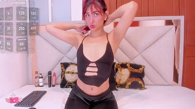lili blaze online show from 04.28.26