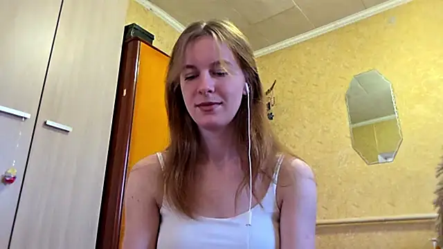 DonnaKuc online show from 04.25.26