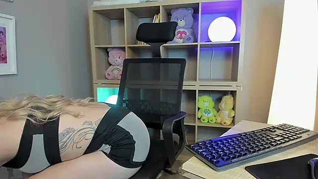 Jana kowalska online show from 04.20.26