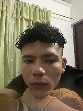 sebascuterouss online show from 04.23.26