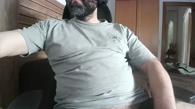 Snapshot of espartanobar chatting on 04.01.26 espartanobar online show from 04.01.26