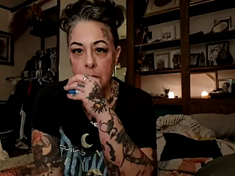 Snapshot of Kitty_bang chatting on 04.01.26 Kitty bang online show from 04.01.26