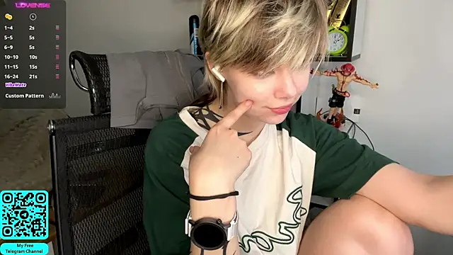 MadalynNosel online show from 04.29.26