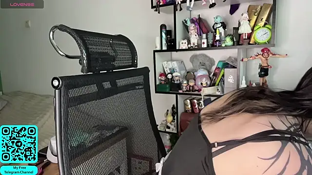 Snapshot of MadalynNosel chatting on 06.19.26 MadalynNosel online show from 06.19.26