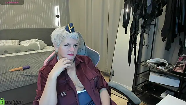 Linda Zef1r online show from 04.18.26