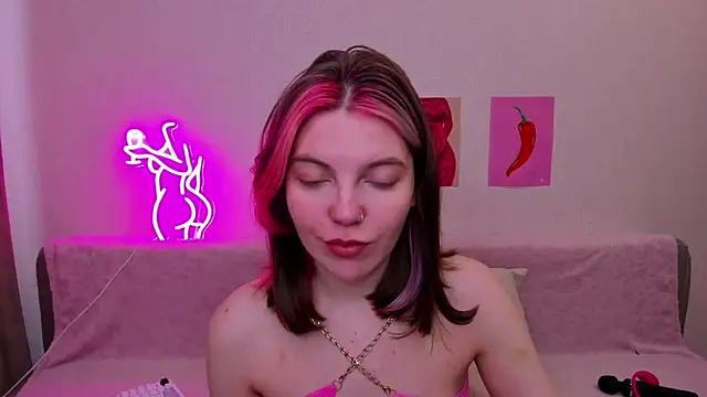 Marie Reyess online show from 04.30.26