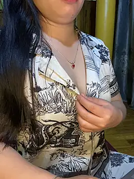 Mely2005 online show from 04.23.26