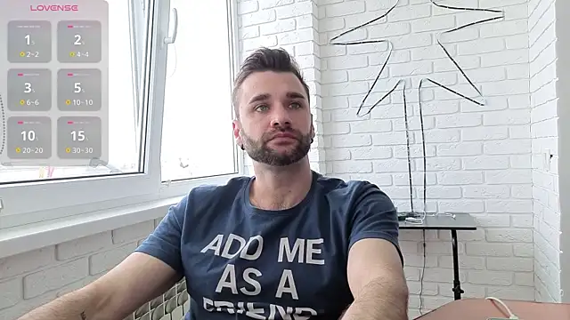 Snapshot of DaddySlava chatting on 05.29.26 DaddySlava online show from 05.29.26
