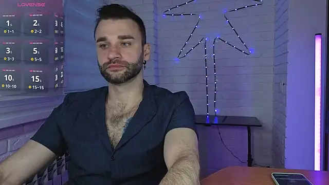 Snapshot of DaddySlava chatting on 06.17.26 DaddySlava online show from 06.17.26