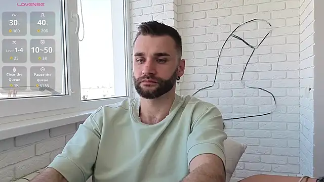 Snapshot of DaddySlava chatting on 06.25.26 DaddySlava online show from 06.25.26