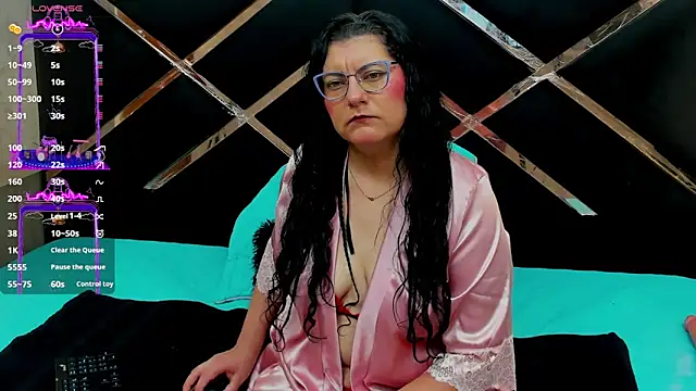 Lila Horney online show from 04.13.26