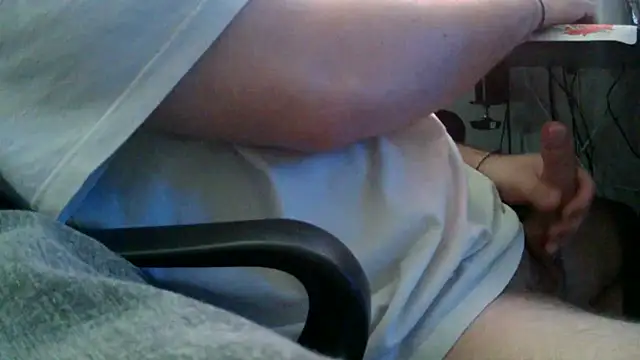 Snapshot of haydn_124 chatting on 04.17.26 haydn 124 online show from 04.17.26