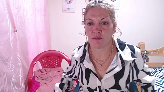 juliachannelhot online show from 05.08.26