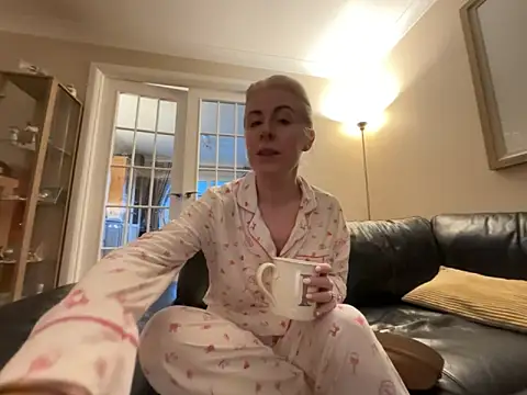 Laylaskyexx online show from 05.19.26