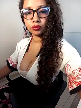 Wolfamara online show from 04.21.26