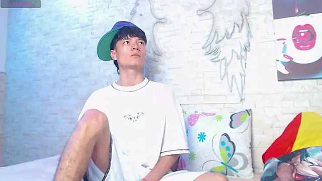 Snapshot of Alex_latino_ chatting on 04.02.26 Alex latino online show from 04.02.26