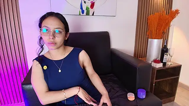 DaphneValucci online show from 05.01.26